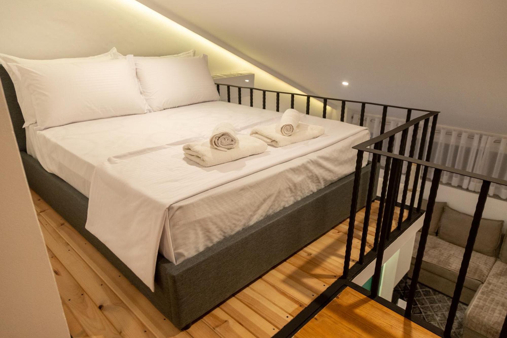 Отель Cozy Loft-Blloku Downtown Тирана Экстерьер фото